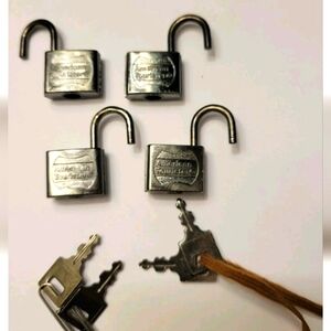 Set 4 Vintage American Tourister Luggage Locks Padlock Keys Travel Lock 1970s